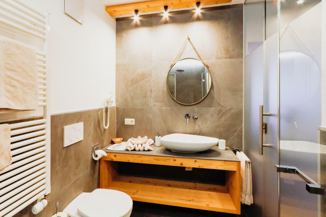Naturhotel Miraval Перка Экстерьер фото